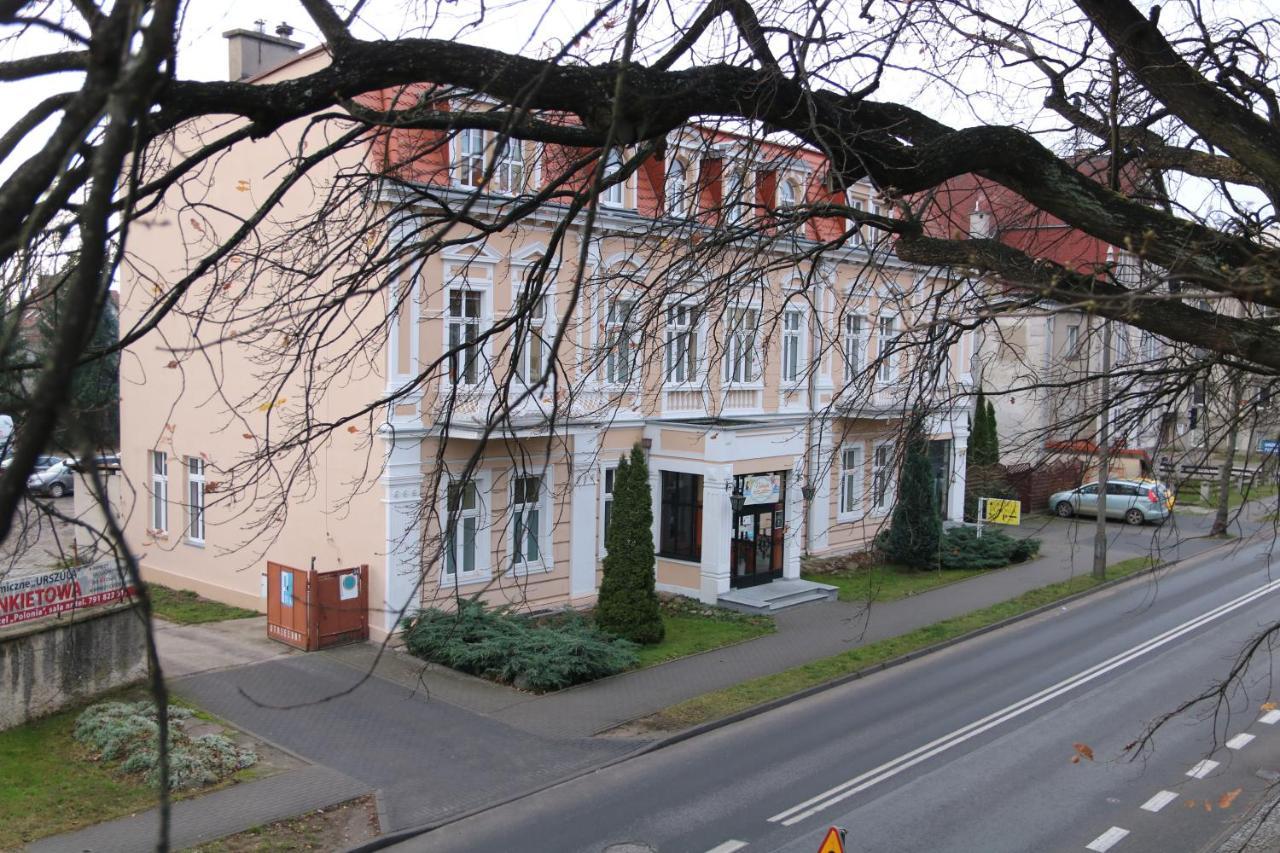 Hotel Polonia Chojnice Luaran gambar
