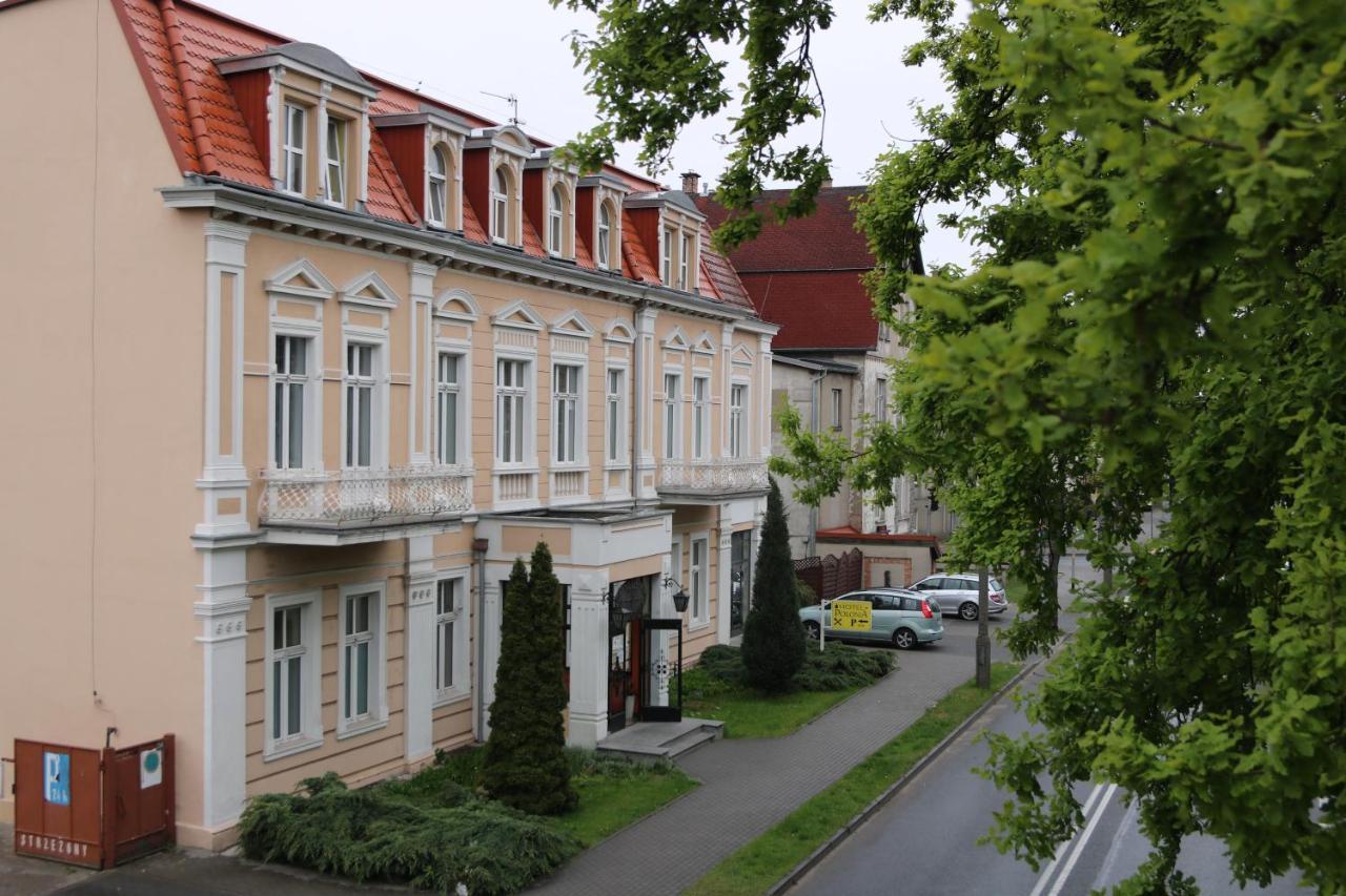 Hotel Polonia Chojnice Luaran gambar