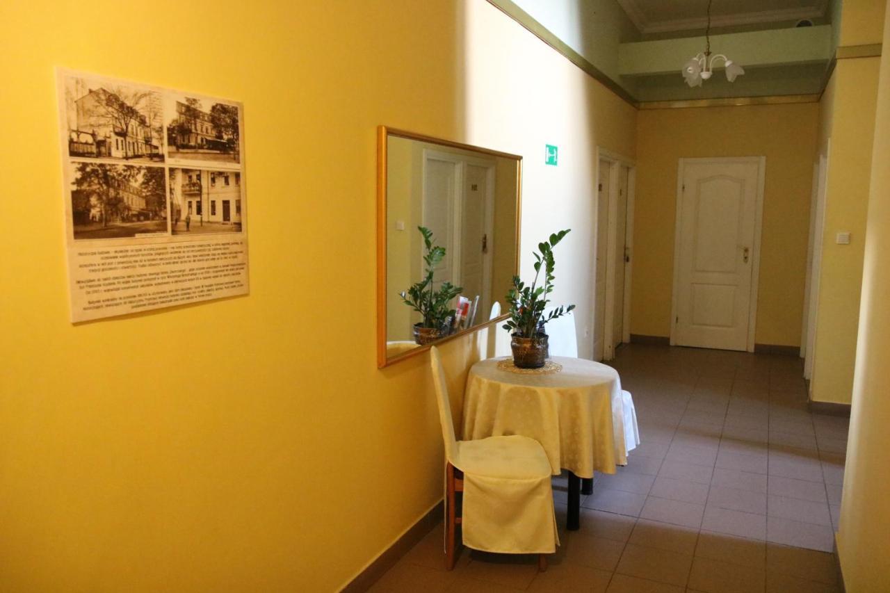 Hotel Polonia Chojnice Luaran gambar